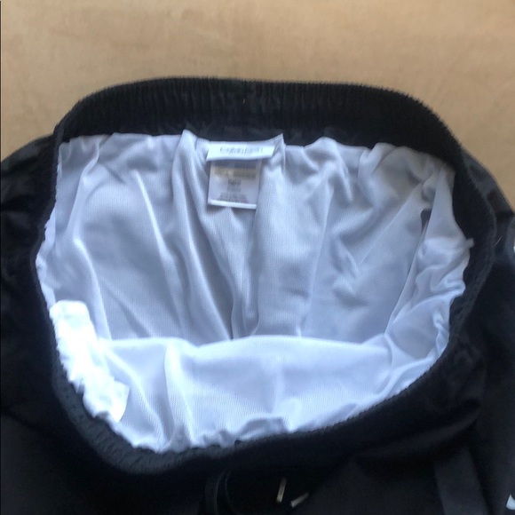 Calvin Klein - Picture 5 of 5